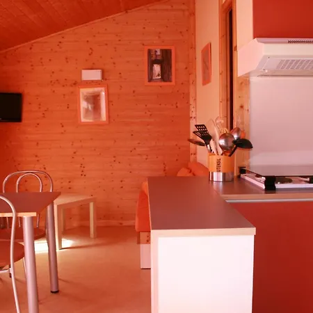 База отдыха Domaine De La Bessede Saint-Pardoux-et-Vielvic
