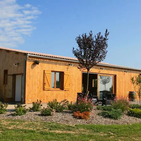 Domaine De La Bessede База отдыха